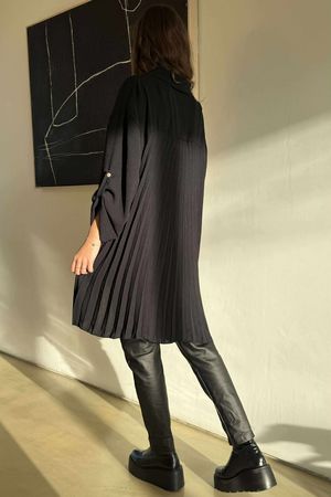 Suki Pleat Back Blouse Black /20=